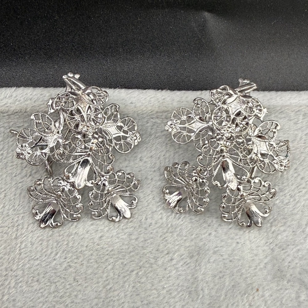Vintage Signed Leaf Earrings Pierced Filigree Silver Tone‎